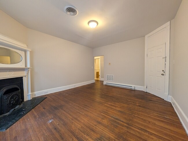 Photo - 1129 Rivermont, Unit 4 Apartment