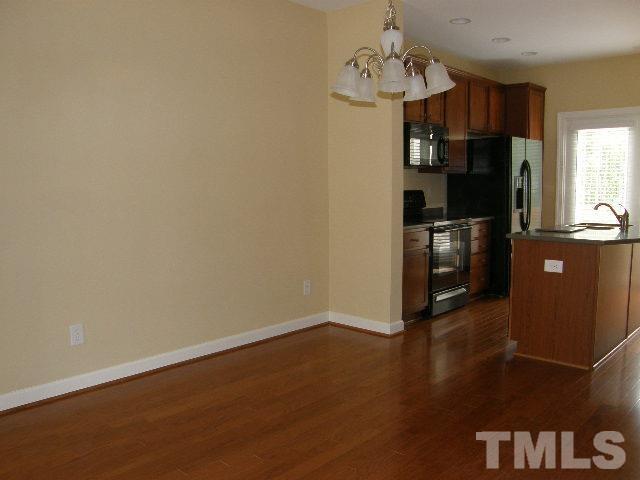 Building Photo - 8820 Orchard Grove Way