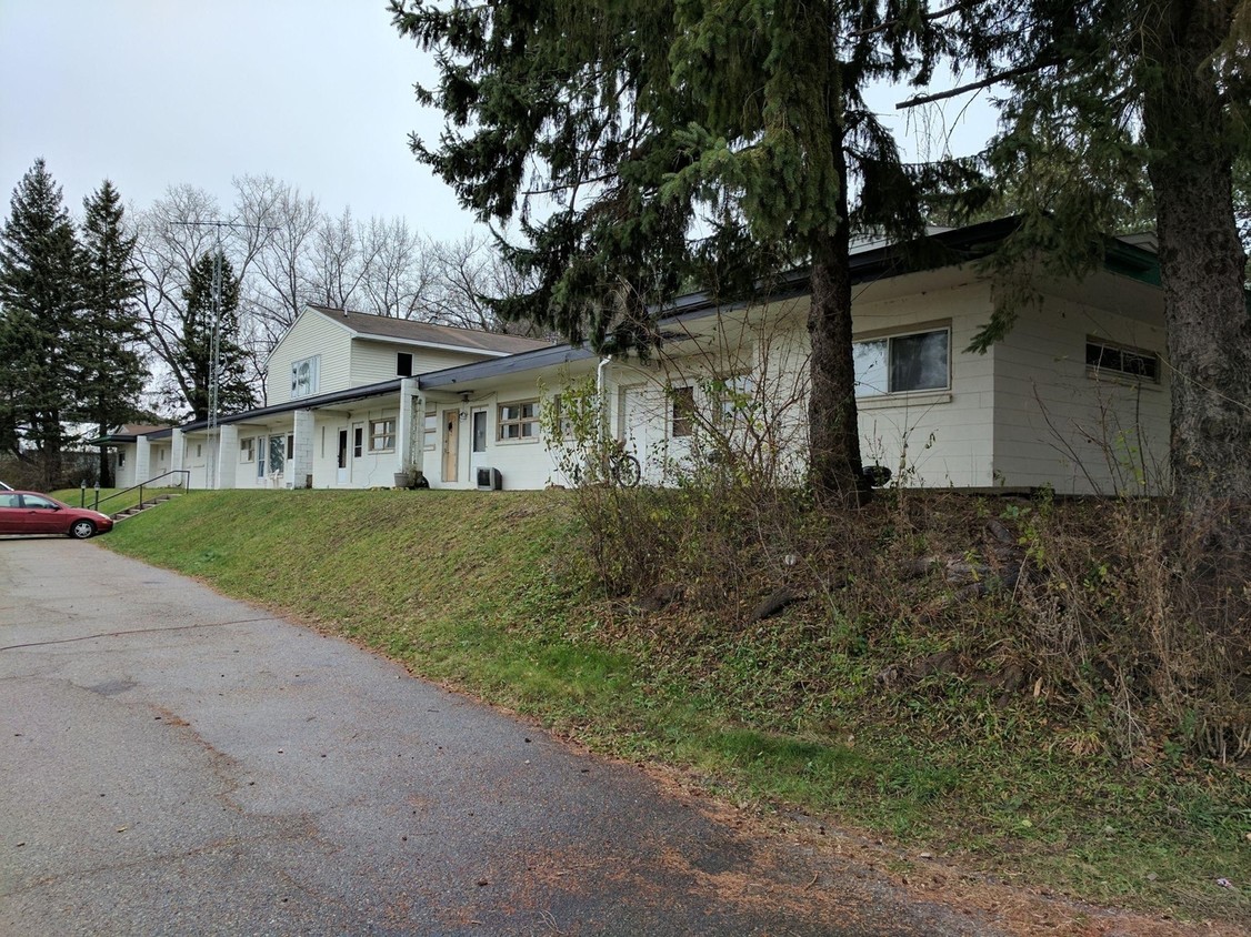 Primary Photo - 3820 Highway 14 E