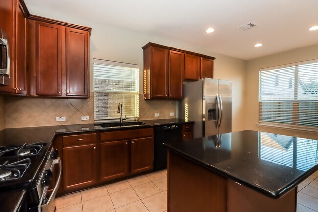 Foto del edificio - 1315 Lucas St