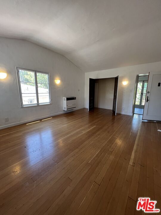 Building Photo - 476 Landfair Ave