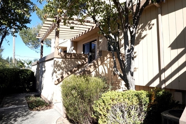 Spacious Townhome, Fireplace, Beautiful Fl... - Spacious Townhome, Fireplace, Beautiful Fl...