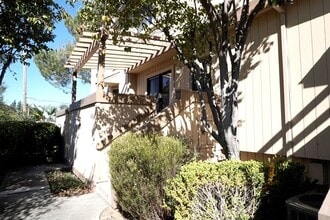 Building Photo - 16158 Loretta Ln