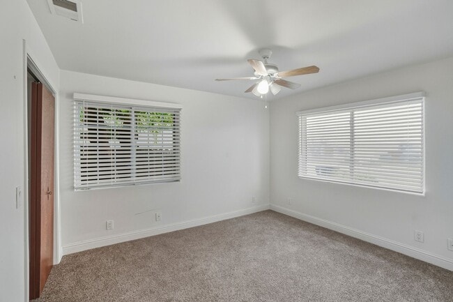 Foto del edificio - 2148 Irvin Wy