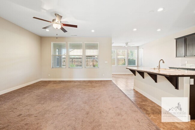 Foto del edificio - Beautiful Newly 3 Bedroom 2 Bath Home in Madera