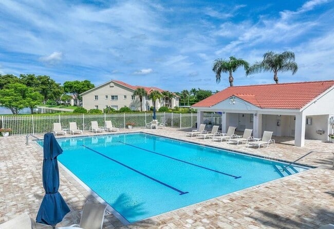 Foto del edificio - ** SPACIOUS UNFURNISHED 3BR/2BATH CONDO WI...