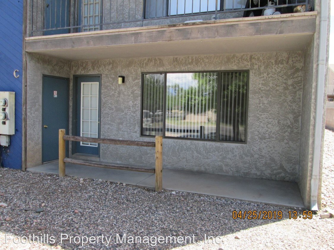 Foto principal - 1301 E Birch St