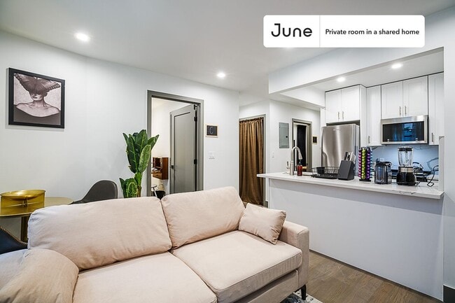 Building Photo - Room in Shared 3 bed/2 bath home in Upper West Side
