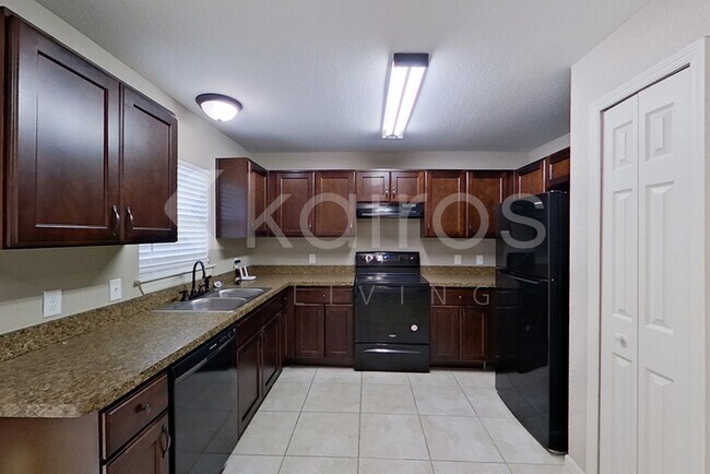 Foto del edificio - 56 Fisher Way Pass