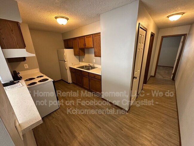 Foto del edificio - 561 N Somerset Terrace