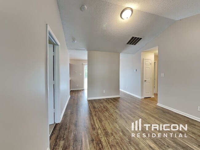 Building Photo - 3008 Westwinds Court Charlotte NC