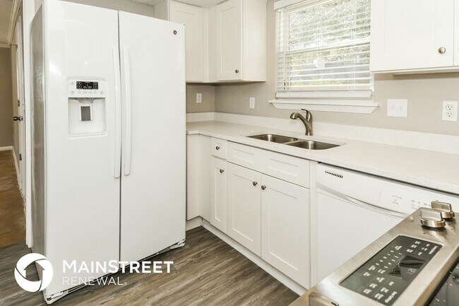 Foto del edificio - 10258 Lake Pines Rd