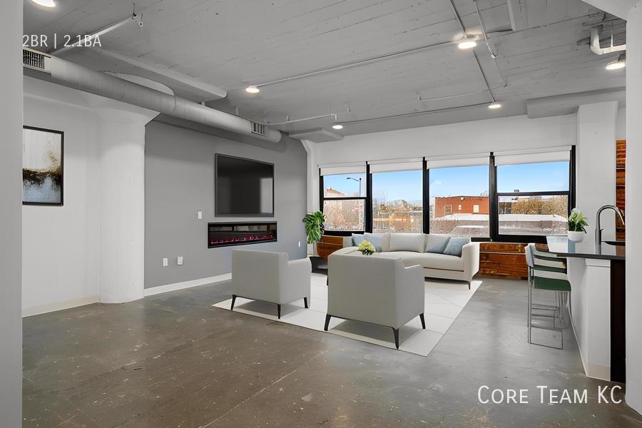 Foto principal - Large Loft in Midtown!