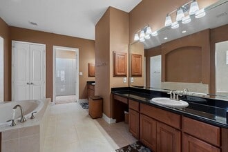 Building Photo - 10602 Comeaux Ln