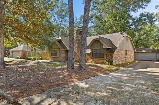 Building Photo - 208 Cliffbrook Ln
