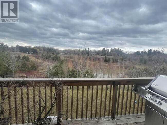 Photo du bâtiment - 187 Stormont Trail