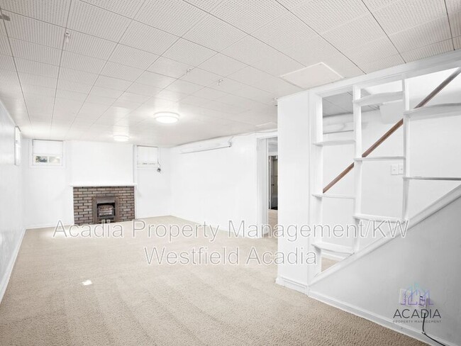Building Photo - 127 E 600 N