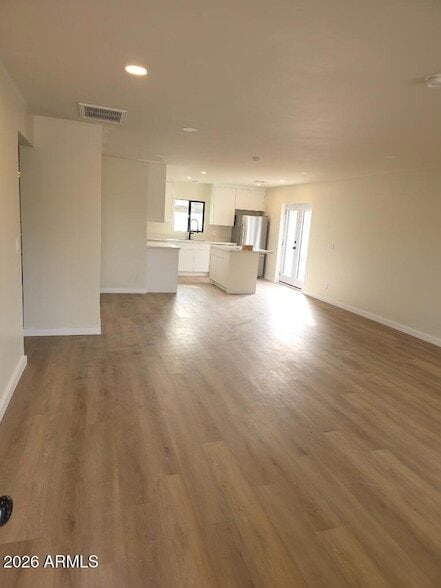 Building Photo - 8015 W Roma Ave