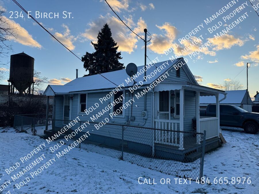 Primary Photo - Tiny home on Birch St