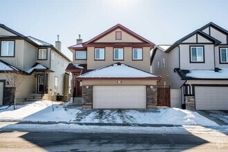 Building Photo - 35 Saddleland Way NE