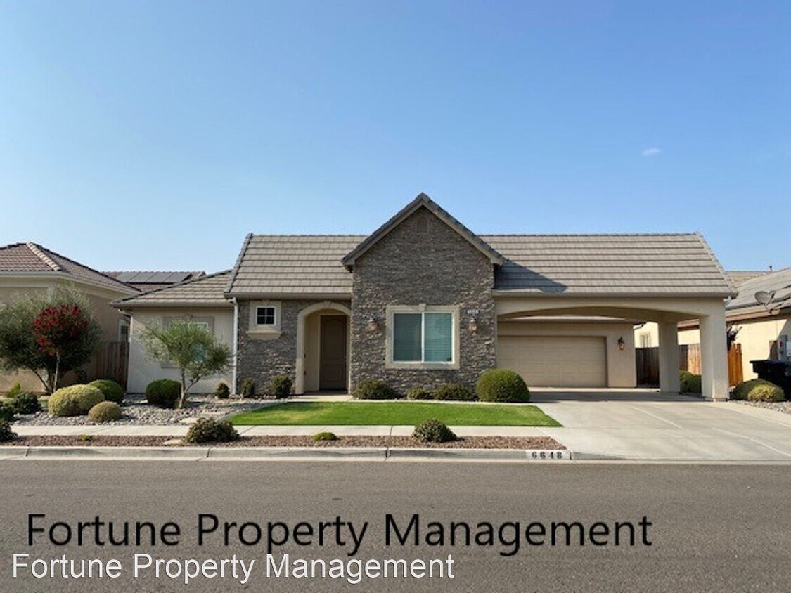 Foto principal - 3 br, 2 bath House - 6648 W. Wren Ave.