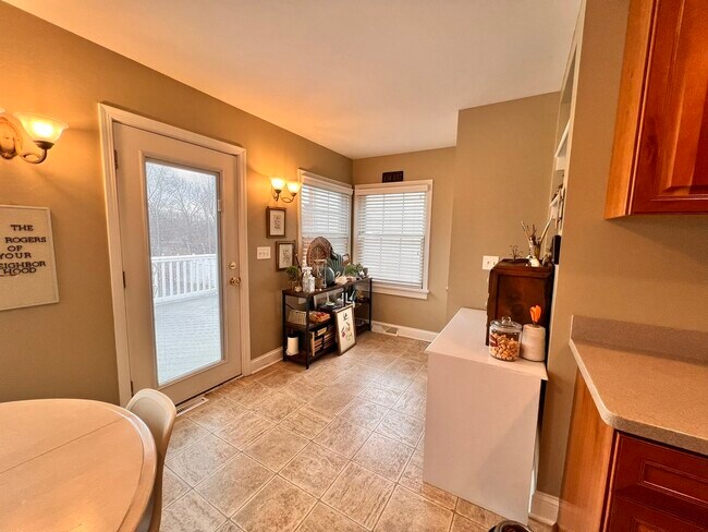 Foto del edificio - 1N261 Stacy Ct