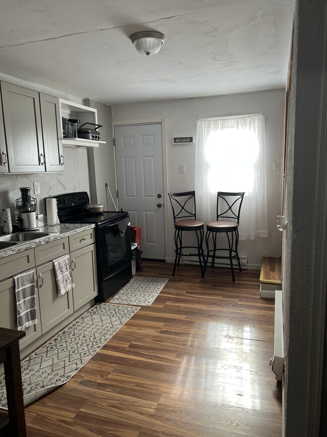 Foto del edificio - 214 4th St