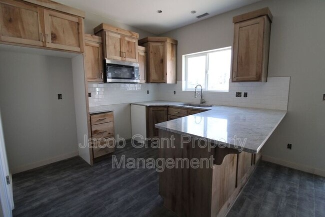 Foto del edificio - 1819 Jennie Lee Dr