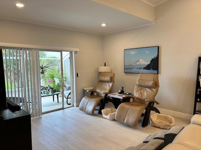 Building Photo - 6123 Floral Lakes Dr