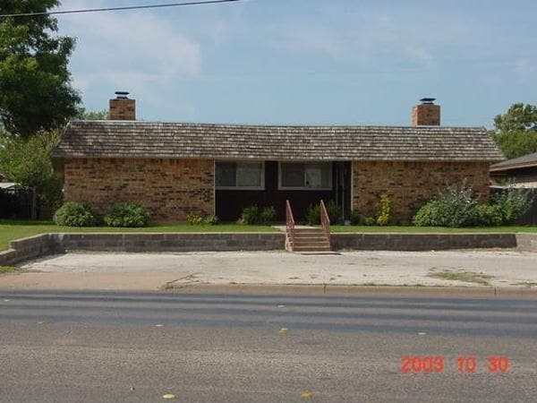 Primary Photo - 2820 Buffalo Gap Rd