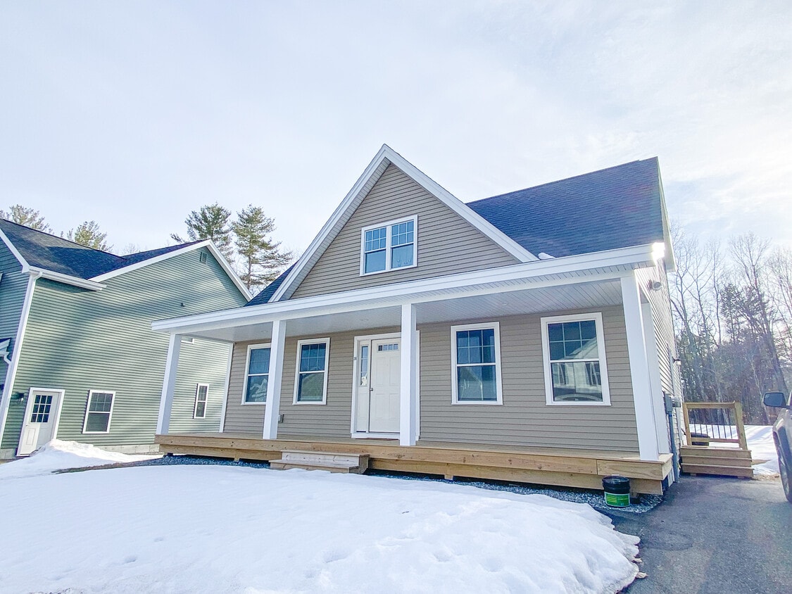 38 Belvedere Dr, Windham, ME 04062 House Rental in Windham, ME