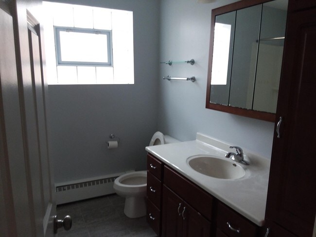 Building Photo - 6560 N Harlem Ave