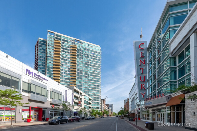 Foto del edificio - 1720 Maple Ave