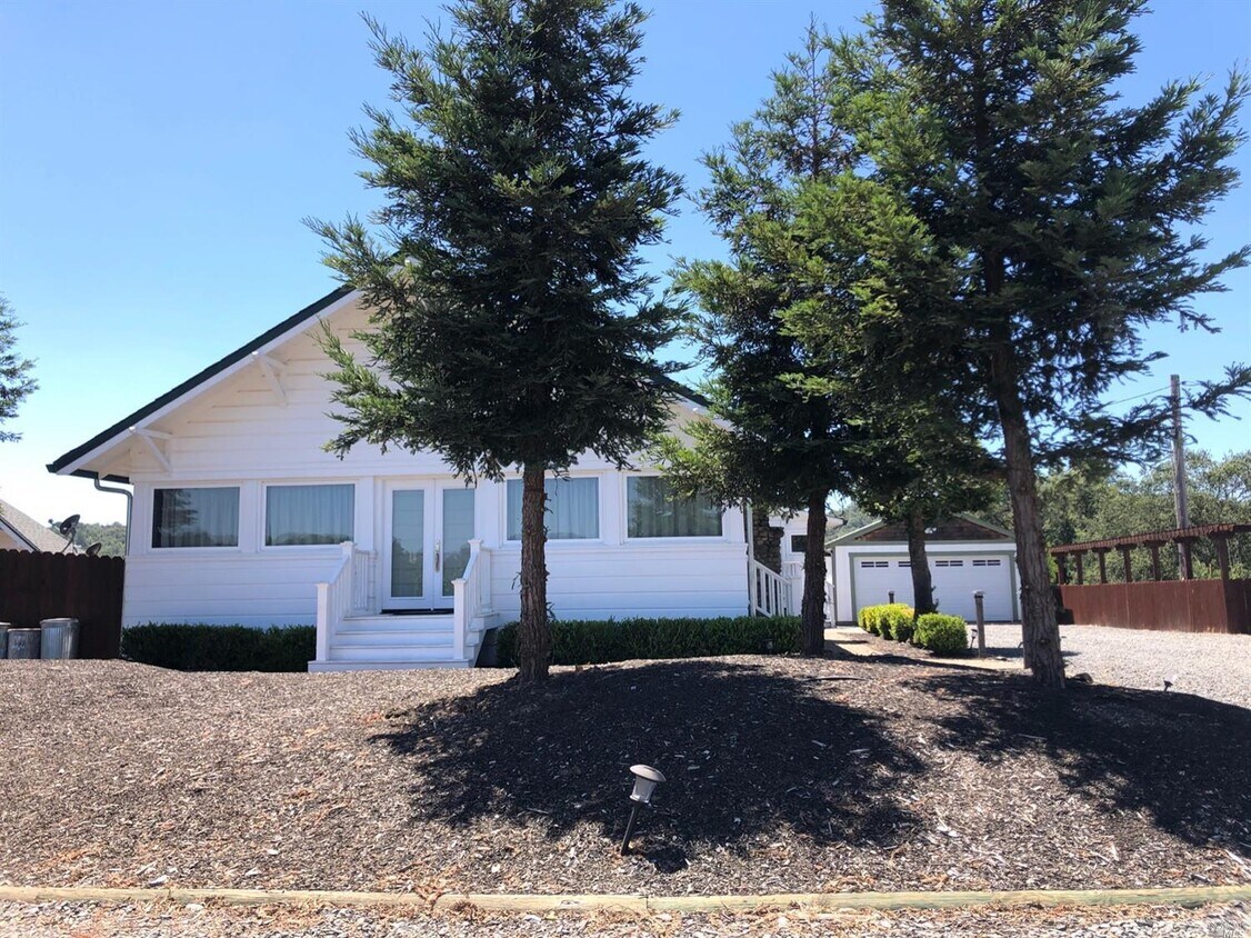 Primary Photo - 3262 Passalacqua Rd