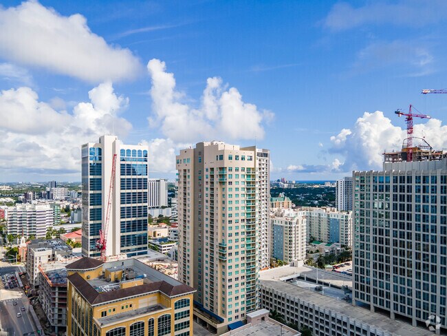 Foto del edificio - 350 SE Second St