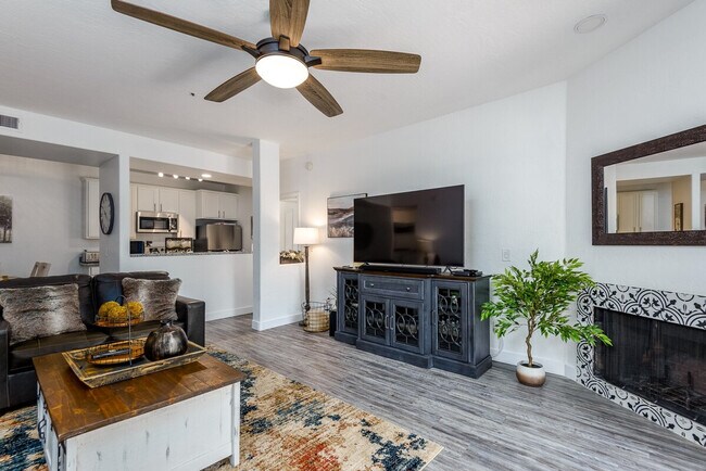 Foto del edificio - 14145 N 92nd St