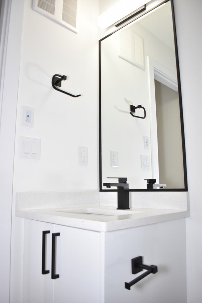 Building Photo - 13538-110A 110a Ave NW