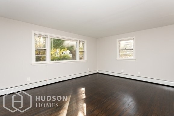 Building Photo - 70 Clifton Pl