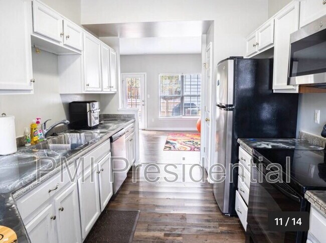 Foto del edificio - 1160 Grand Brook Dr