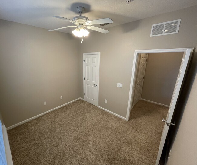 Building Photo - 11251 Campfield Dr