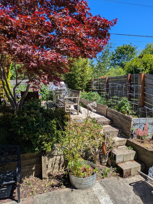 Building Photo - 4565 21st Ave SW