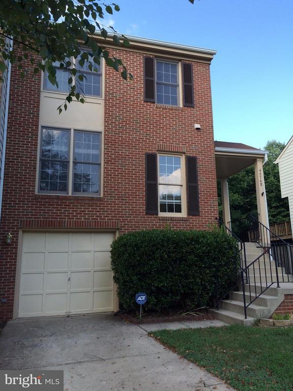 Building Photo - 46748 Woodmint Terrace