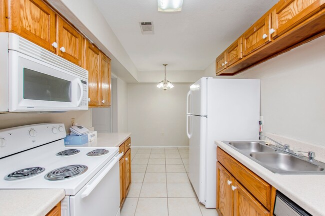 Building Photo - 5235 Kimberlin Ave