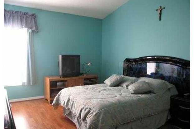Foto del edificio - 733 Somerstone Dr