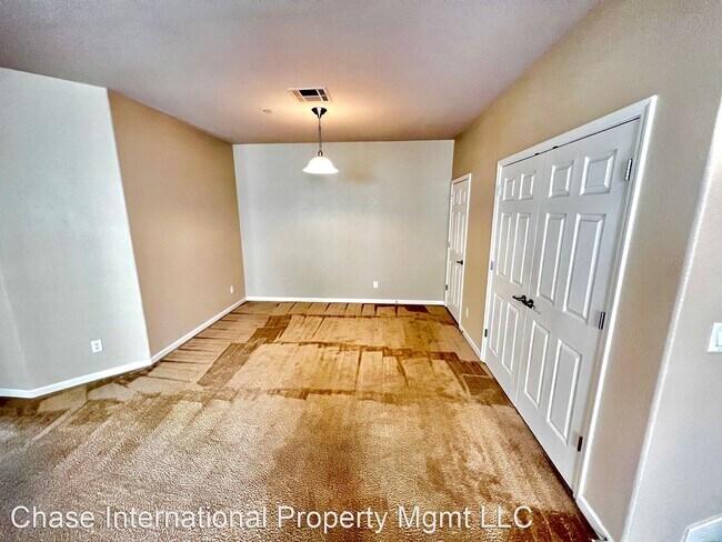 Building Photo - 3 br, 2.5 bath House - 1791 Wind Ranch Roa...