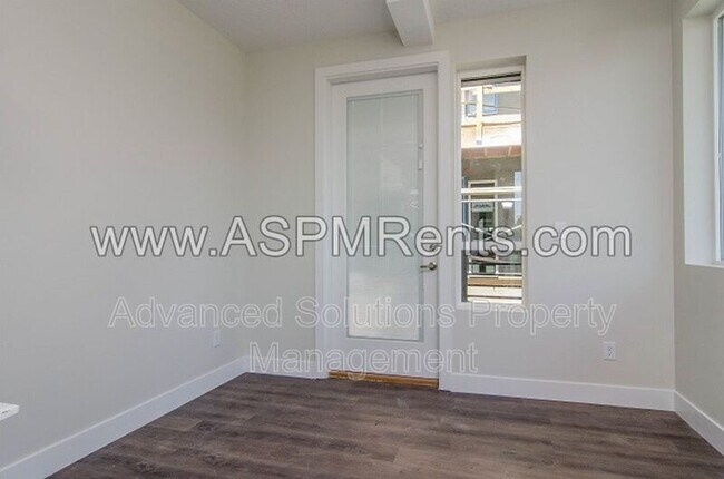 Foto del edificio - 840 S 200 W