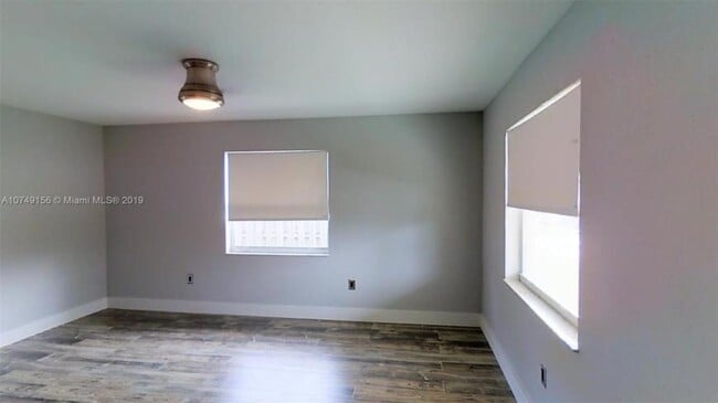 Building Photo - 3 bedroom in Hollywood FL 33021