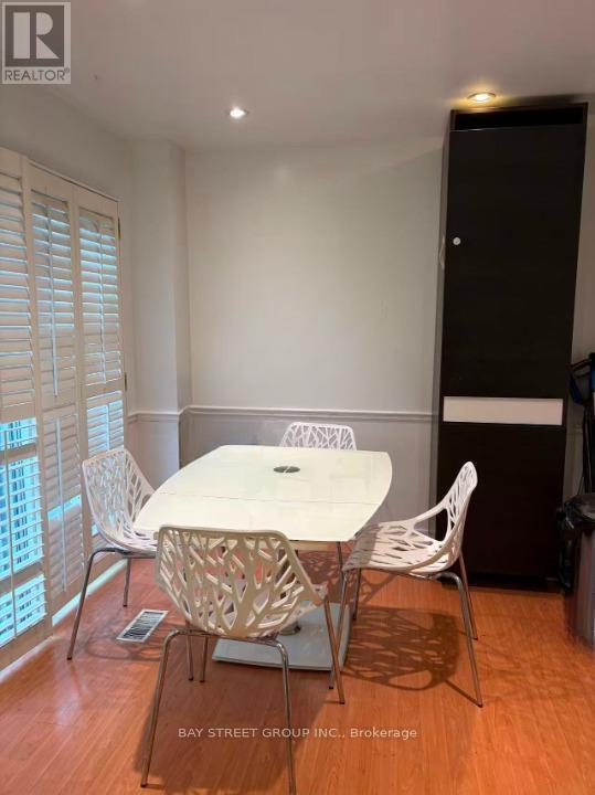 Building Photo - 33 Winborne Rd