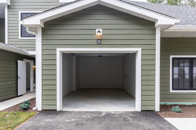 Building Photo - Rocky Neck Village
