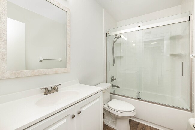 Newly Remodeled Bathroom - 913 S Colonial Ct